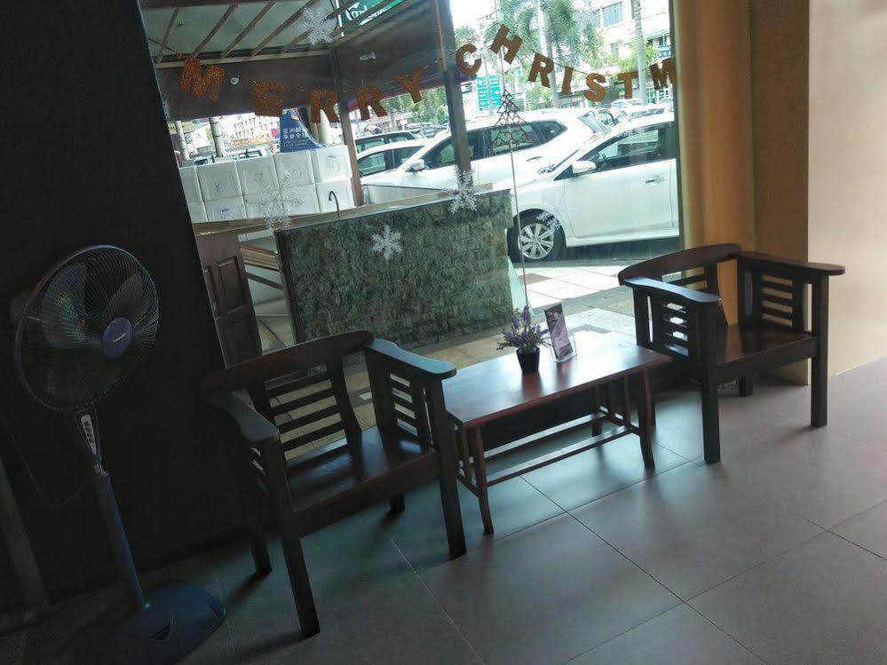 Oyo 727 Hotel Rafflesia Kota Kinabalu Exteriör bild