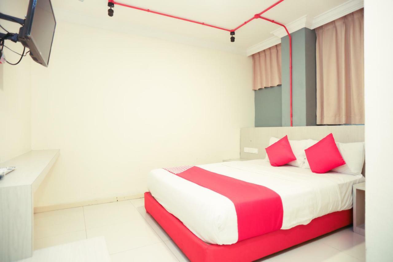 Oyo 727 Hotel Rafflesia Kota Kinabalu Exteriör bild